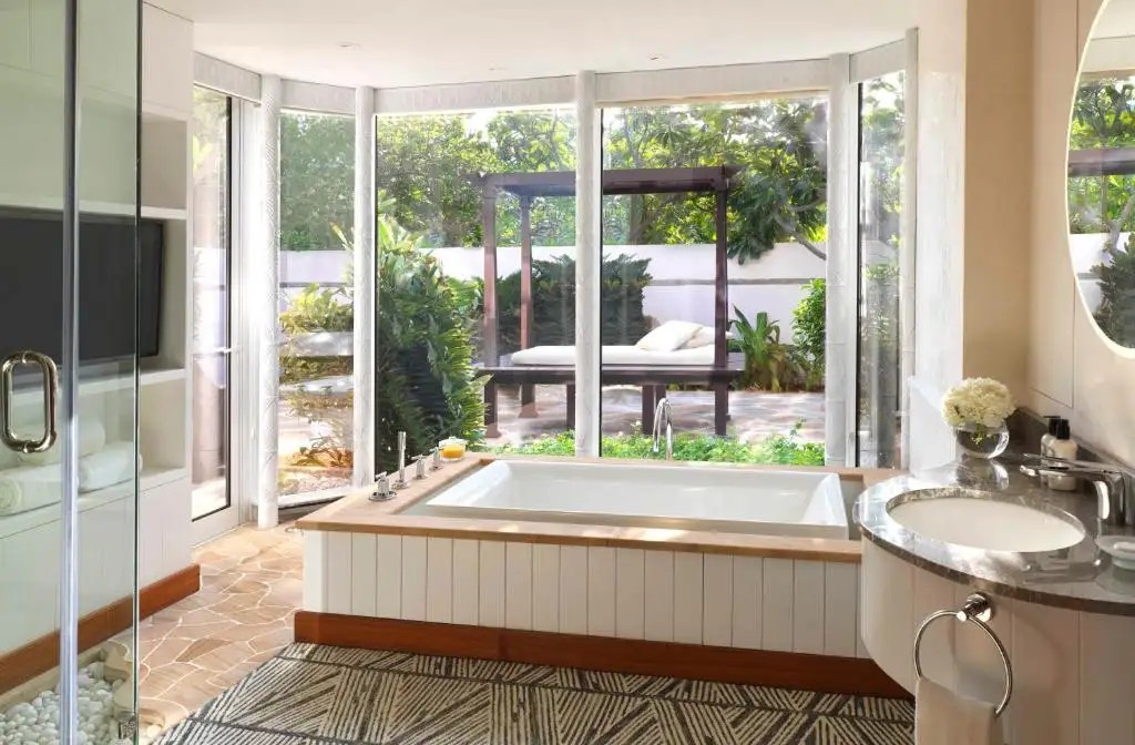 THE RITZ-CARLTON BAHRAIN