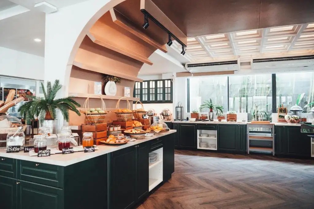 ANONA BEACHFRONT PHUKET RESORT