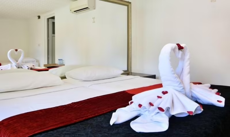 SIDE ALTINKUM BUNGALOW