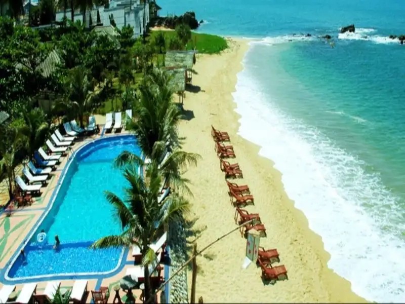 LANTA PALACE RESORT & BEACH CLUB