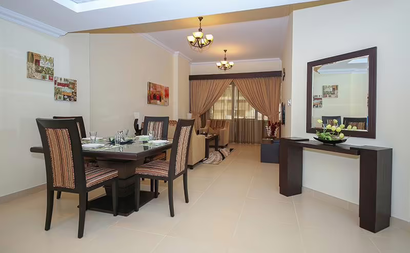IVORY GRAND HOTEL APT