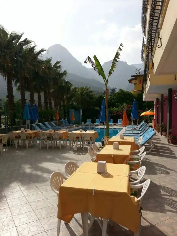 SANTANA HOTEL