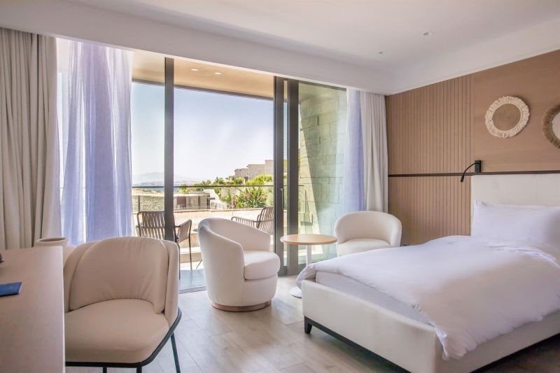 deluxe partial sea view