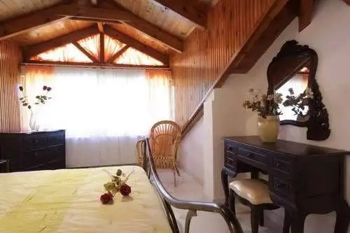 SOFIA-YIOTA STUDIOS & APARTMENTS