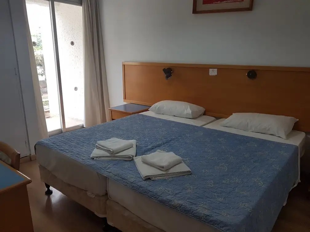 DAPHNE HOTEL APARTMENTS