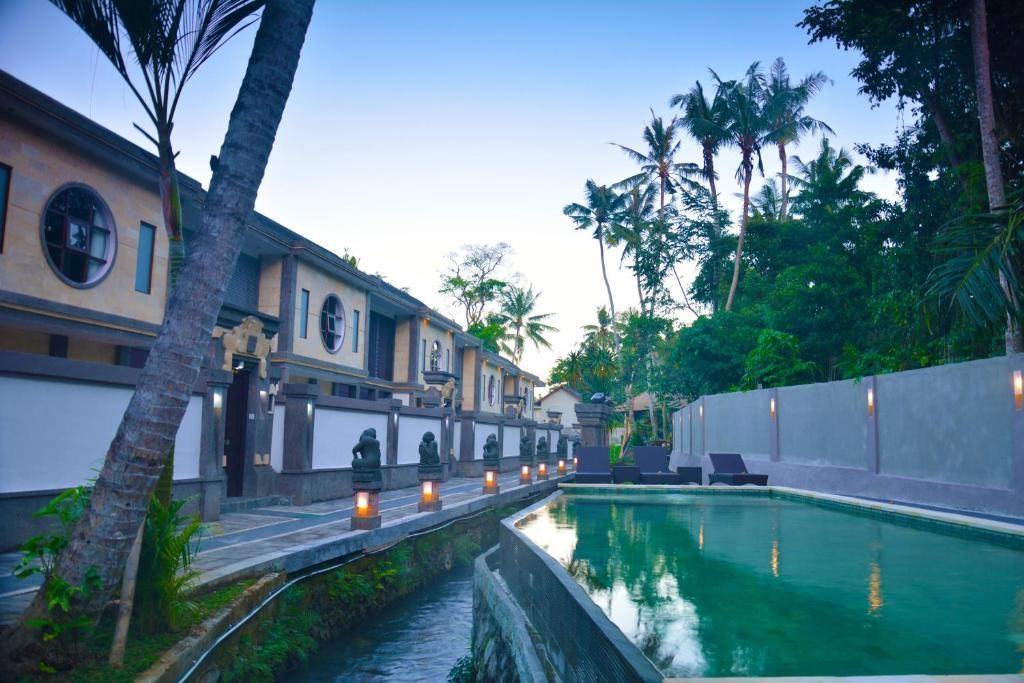 FULL MOON VILLA