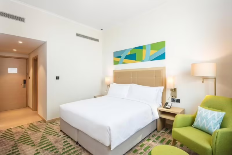 HOLIDAY INN & SUITES DUBAI SCIENCE PARK