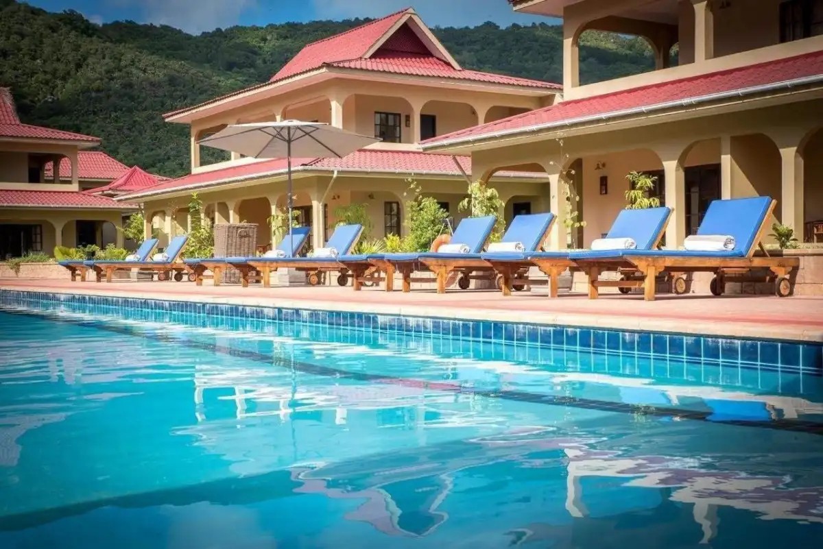 OASIS HOTEL RESTAURANT & SPA