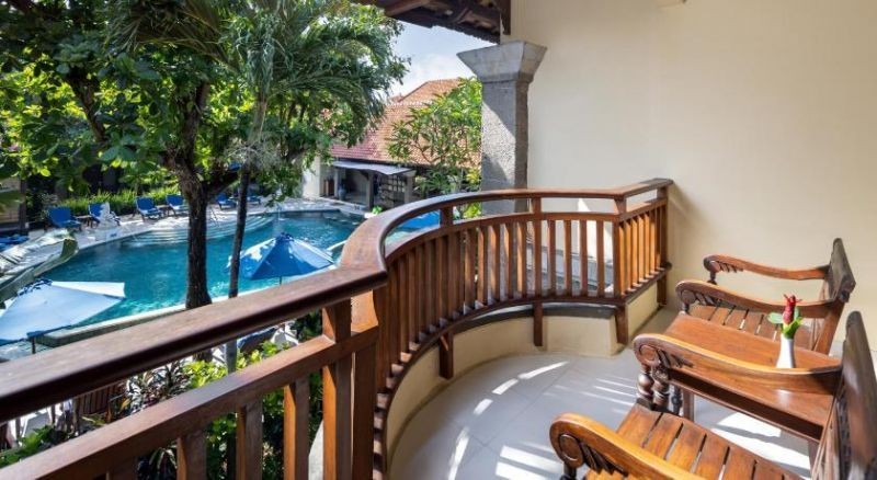 family pool view