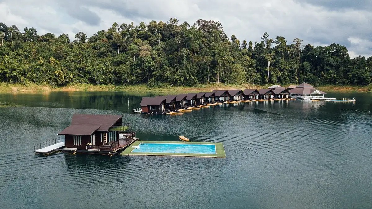 500RAI FLOATING RESORT