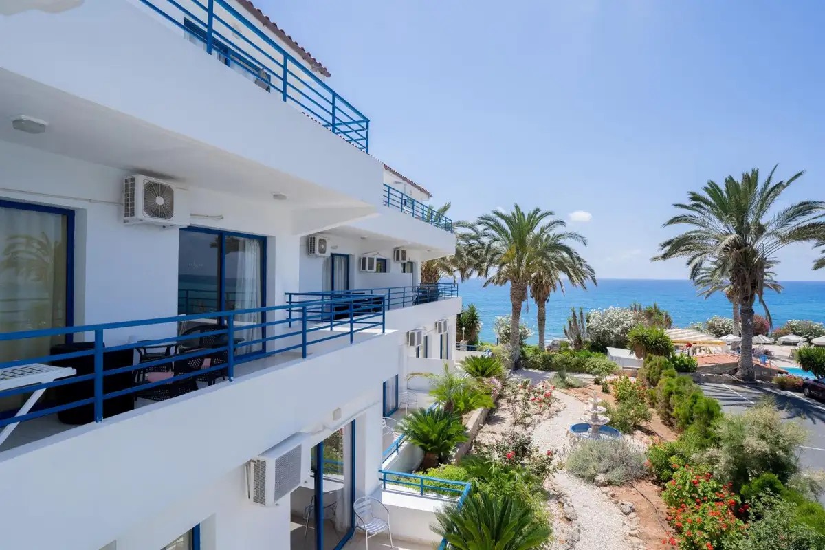 VRACHIA BEACH HOTEL & SUITES - ADULTS ONLY 16+