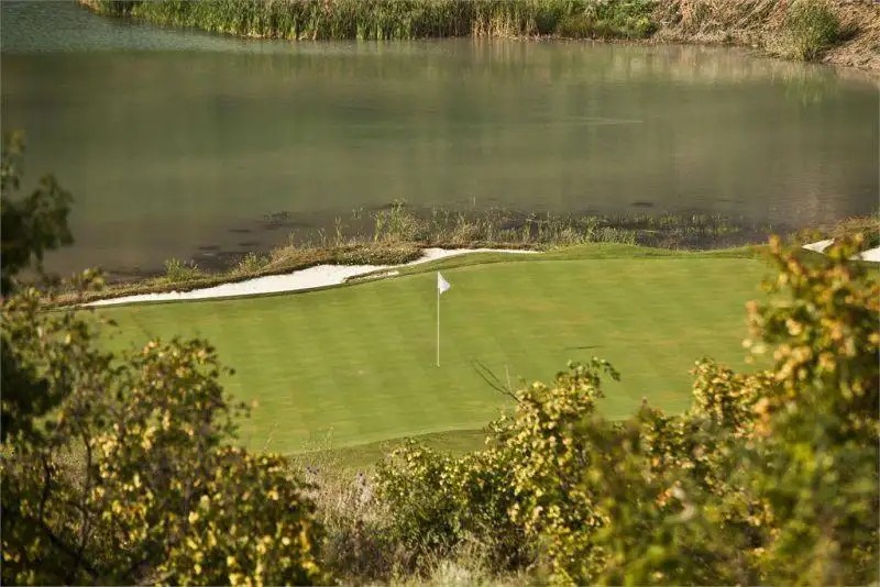 THRACIAN CLIFFS GOLF & BEACH RESORT