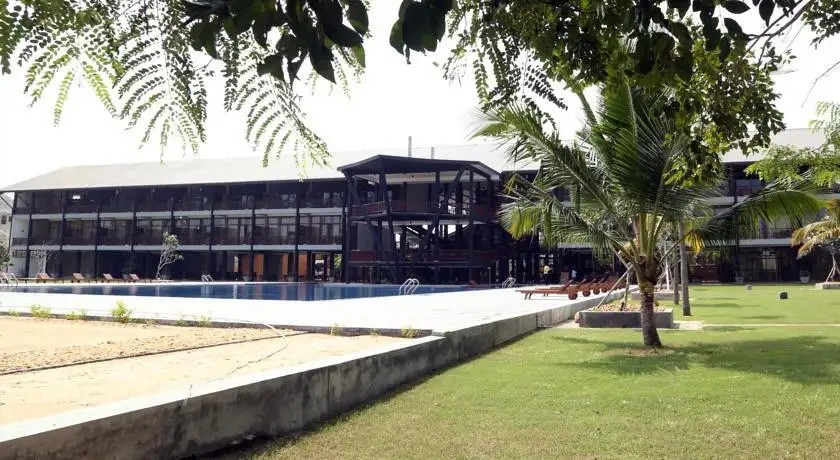 MINN GEE RESORT PASSIKUDA