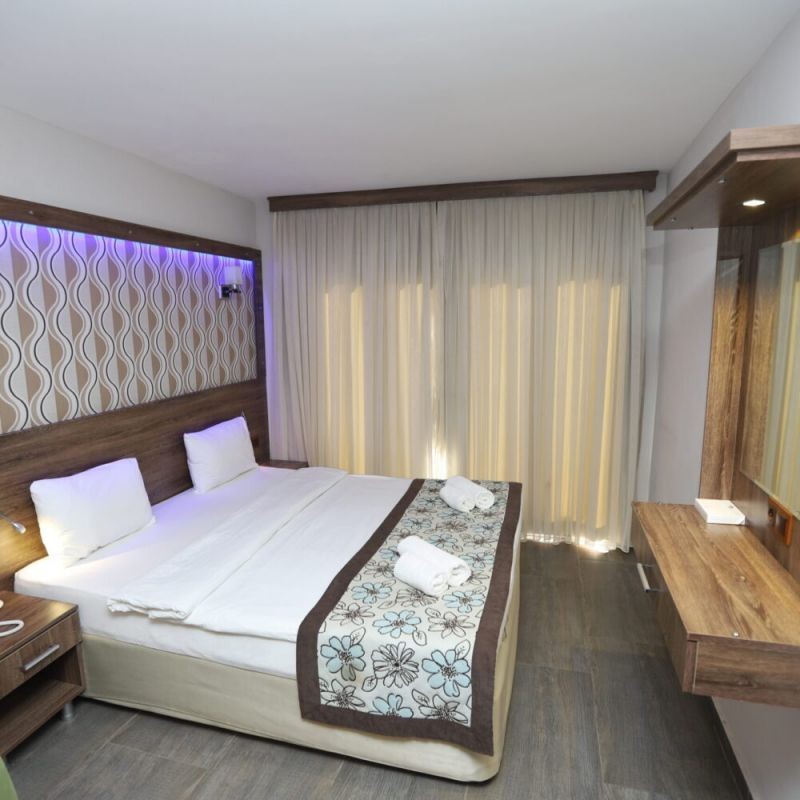 deluxe with kitchenette