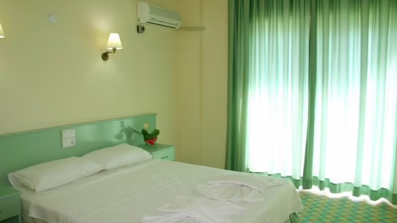 BANANA APART HOTEL