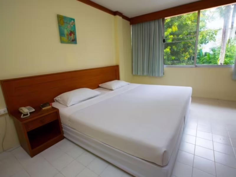 OYO 320 REGENT 2002 GUEST HOUSE