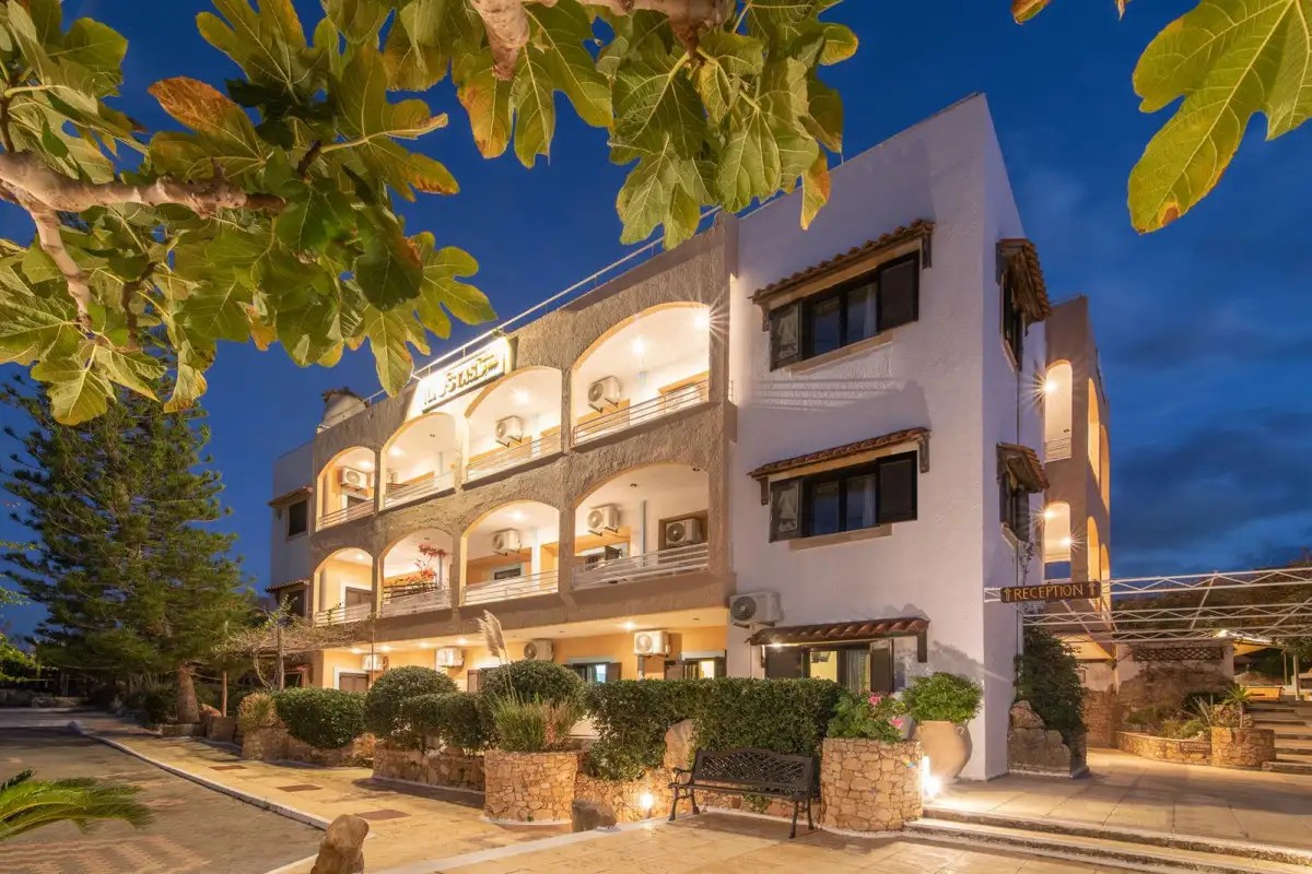 ILIOSTASI BEACH APARTMENTS