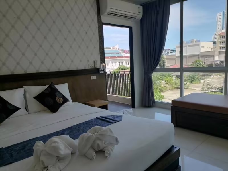 NJ PATONG HOTEL