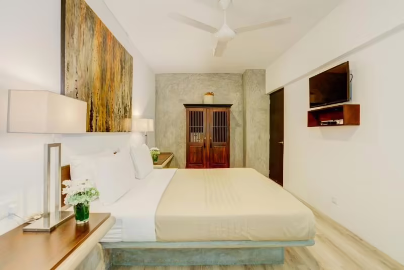 TARU VILLAS LAKE LODGE