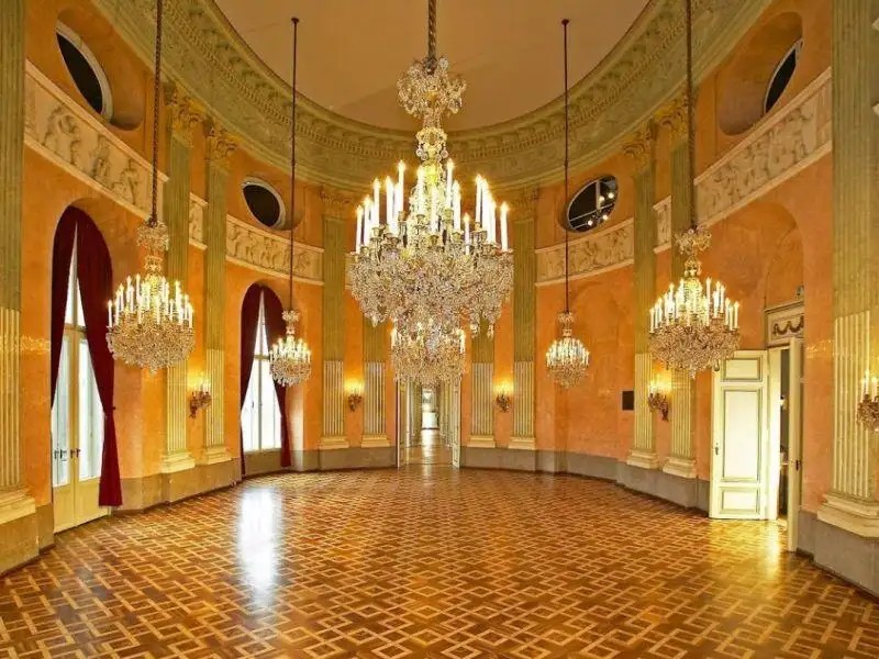 THE LEVANTE PARLIAMENT