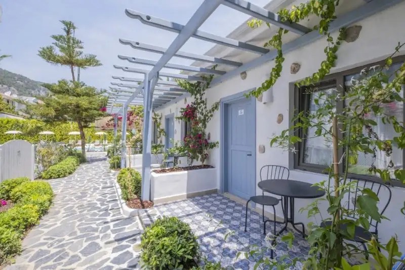 KASSANDRA BOUTIQUE
