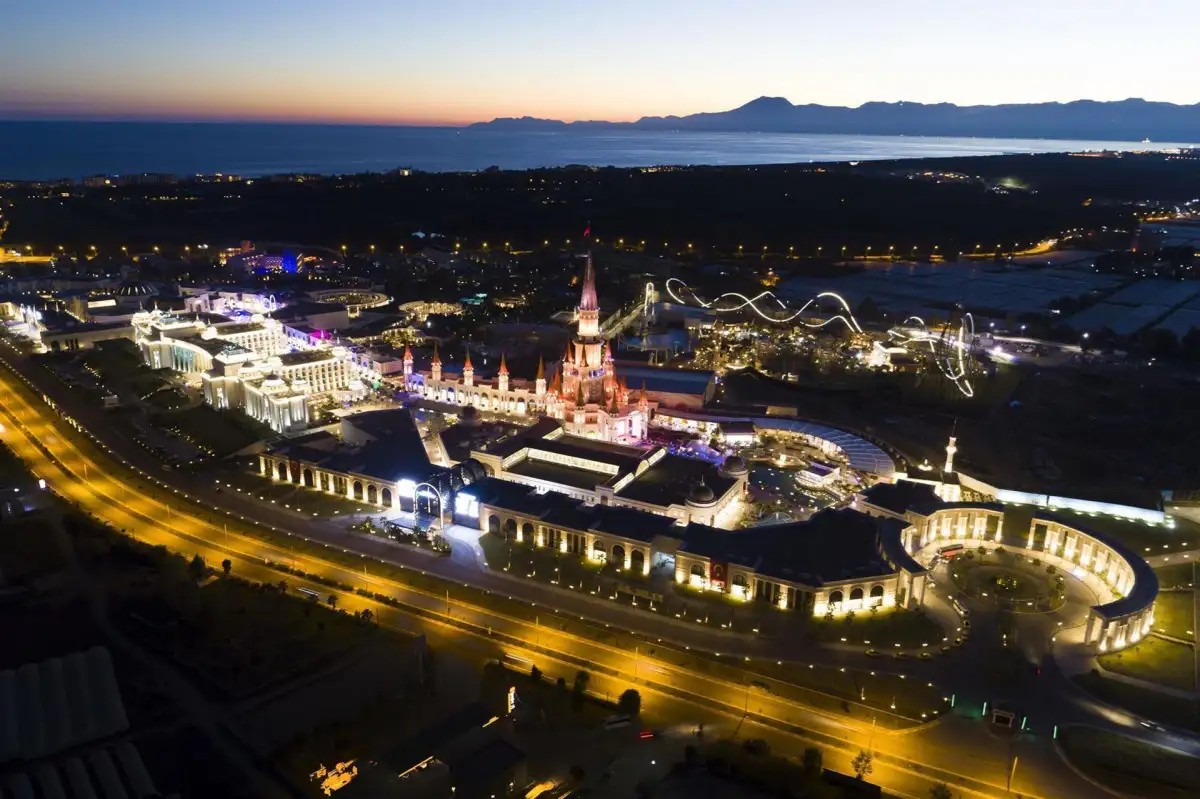 THE LAND OF LEGENDS KINGDOM (EX. RIXOS THE LAND OF LEGENDS THEME PARK)