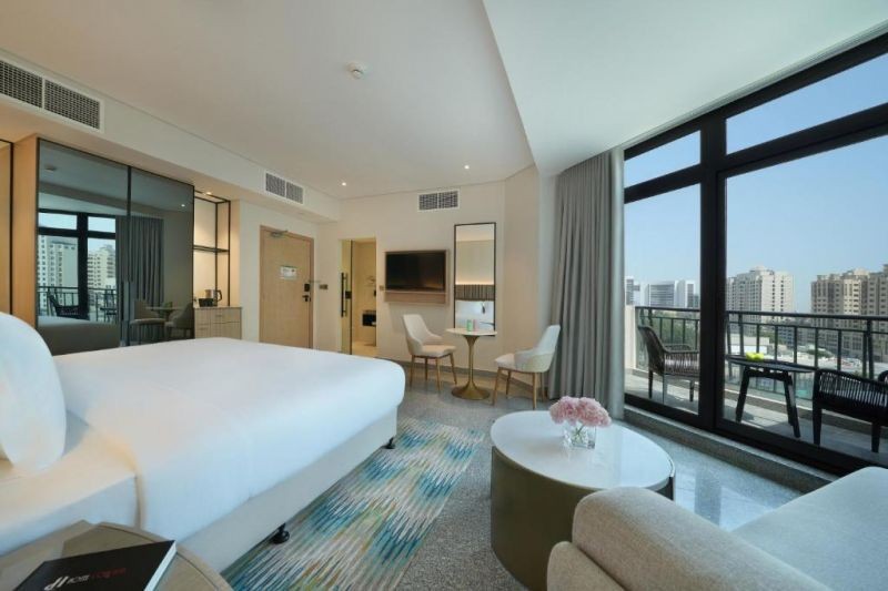 guest with balcony