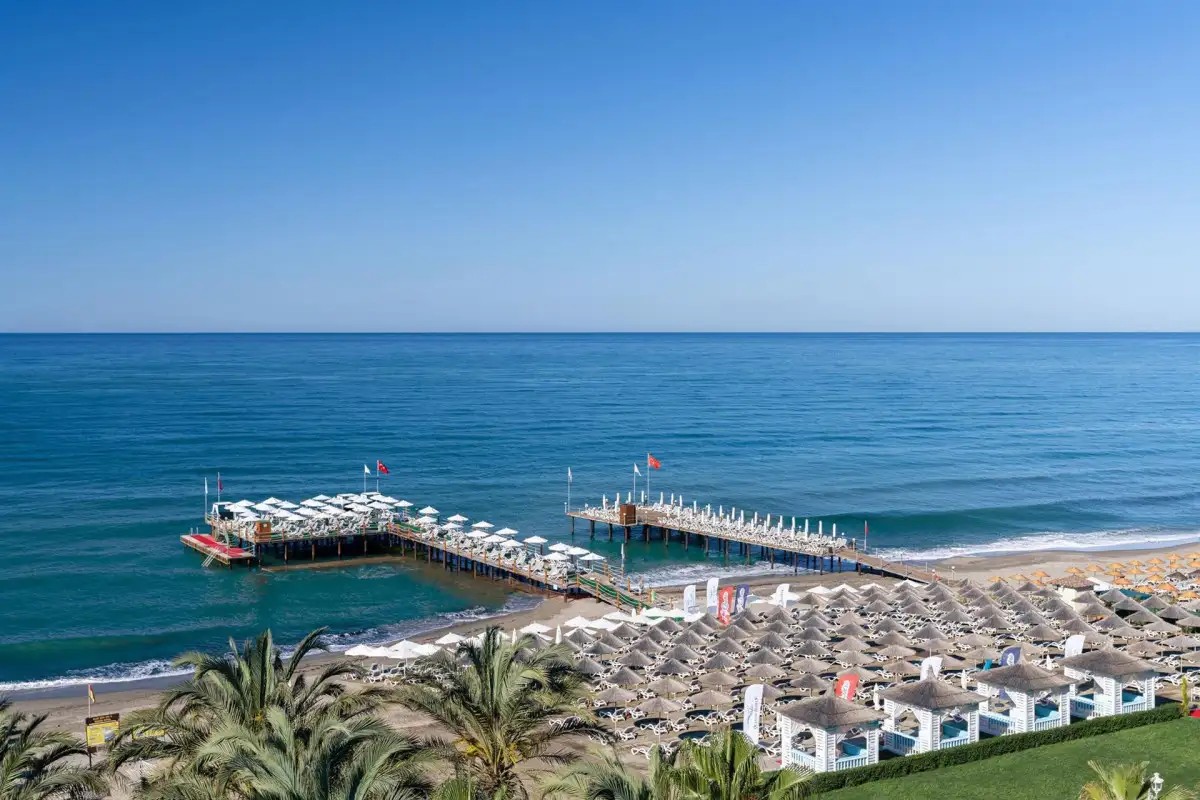 QUATTRO BEACH RESORT & SPA