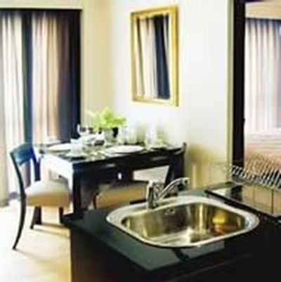 ROYAL CLIFF GARDEN SUITE