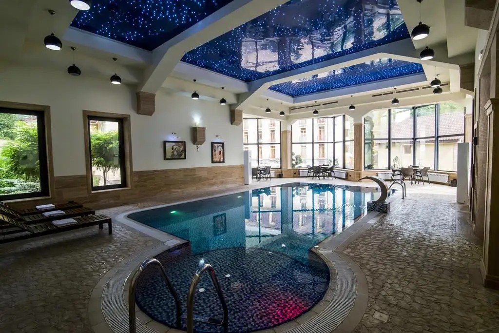 ELEGANT HOTEL & RESORT