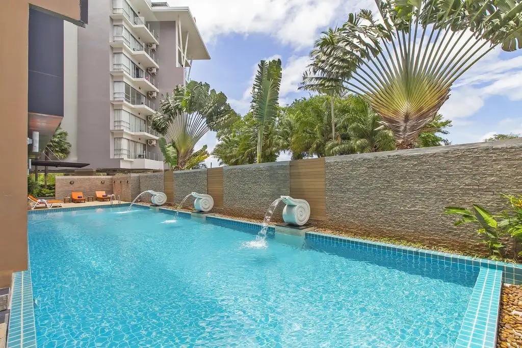 CHIC CONDOTEL KARON