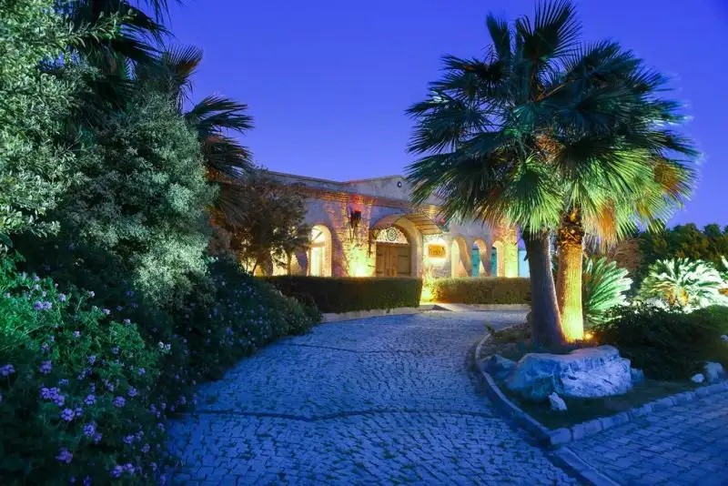 TEMENOS LUXURY SUITES HOTEL & SPA