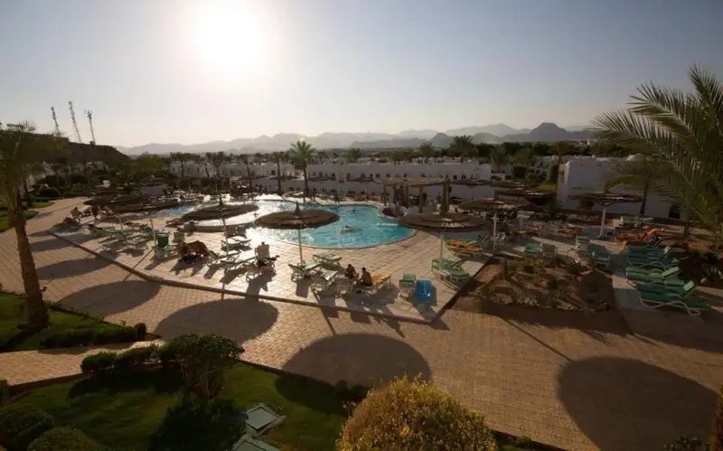 ROYAL HOLIDAY BEACH RESORT (EX. SONESTA BEACH RESORT)