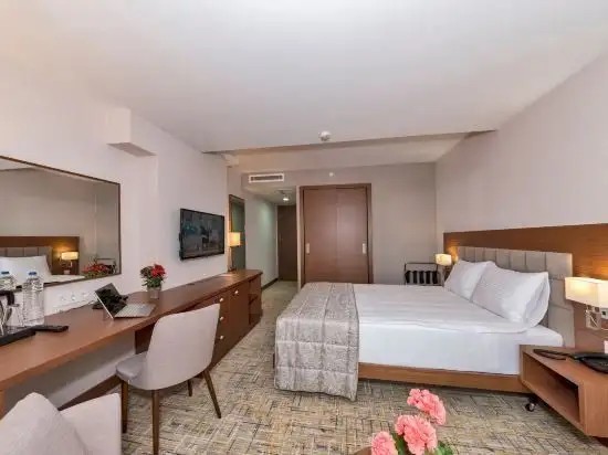 LAND PARK HOTEL