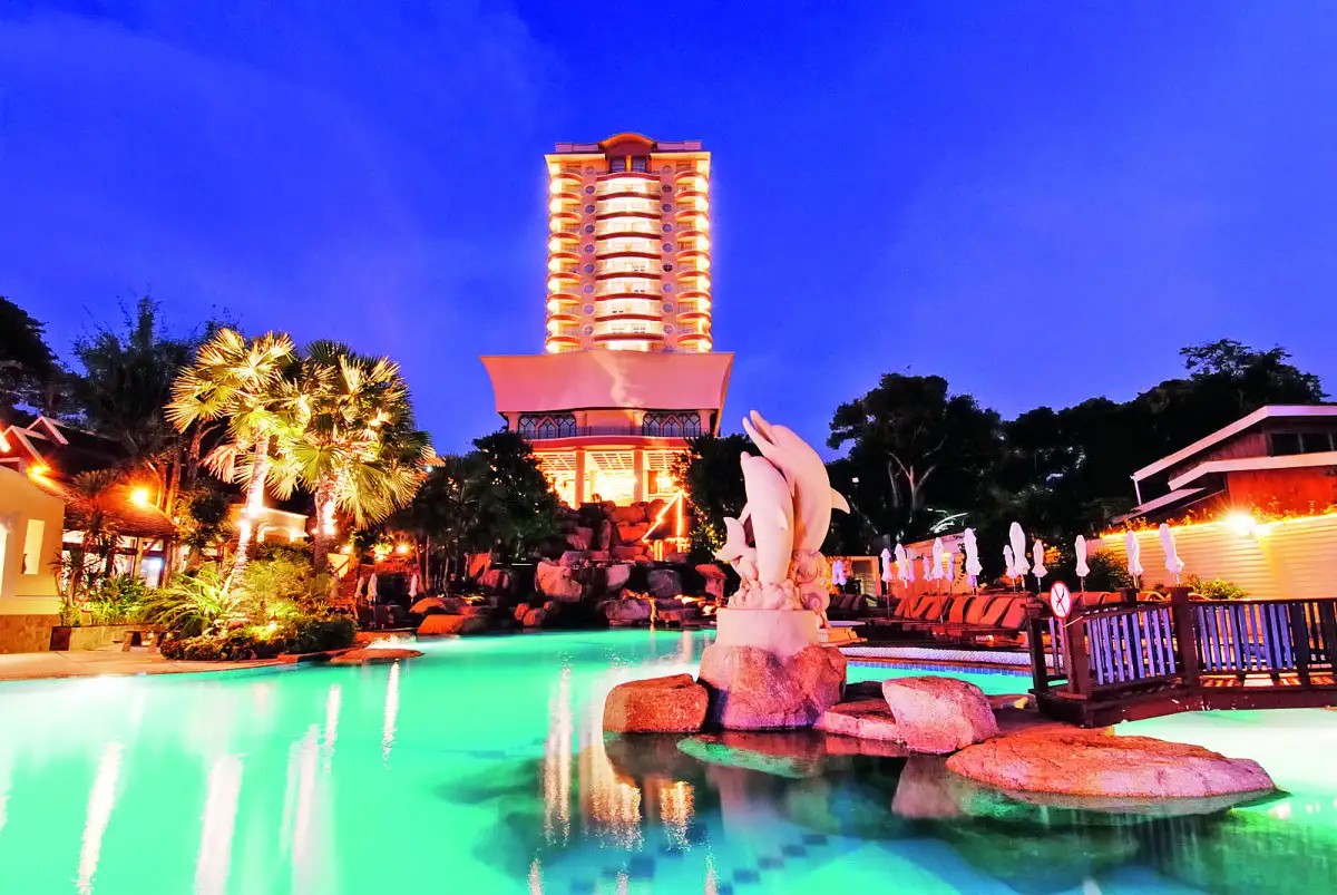 LONG BEACH GARDEN HOTEL AND PAVILION