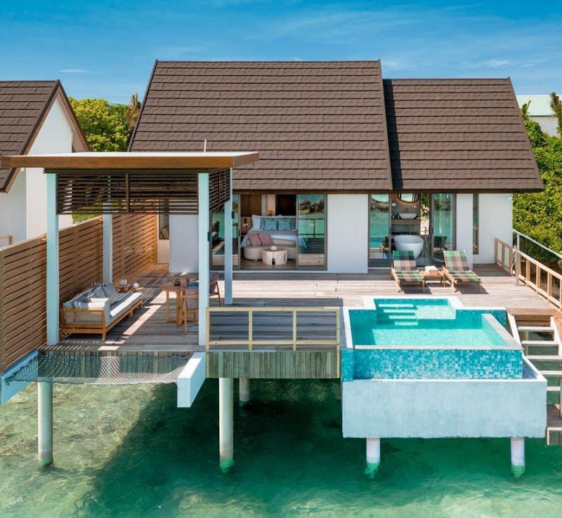 semi ocean pool villa