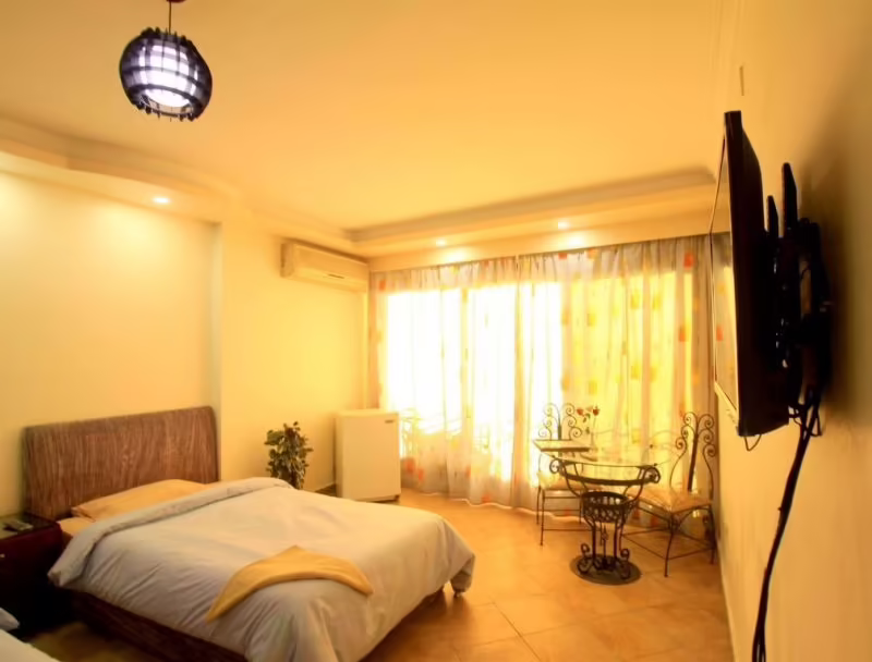 ARABESQUE HOTEL