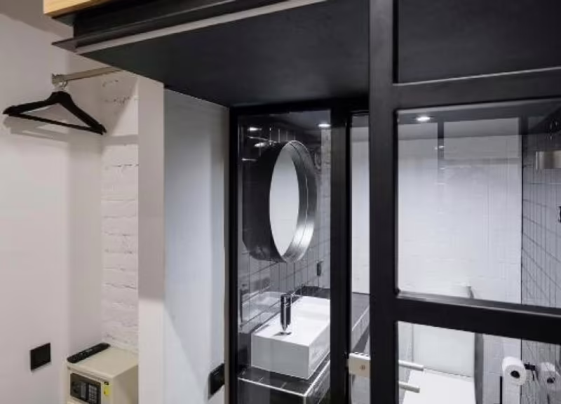 INBOX CAPSULE HOTEL