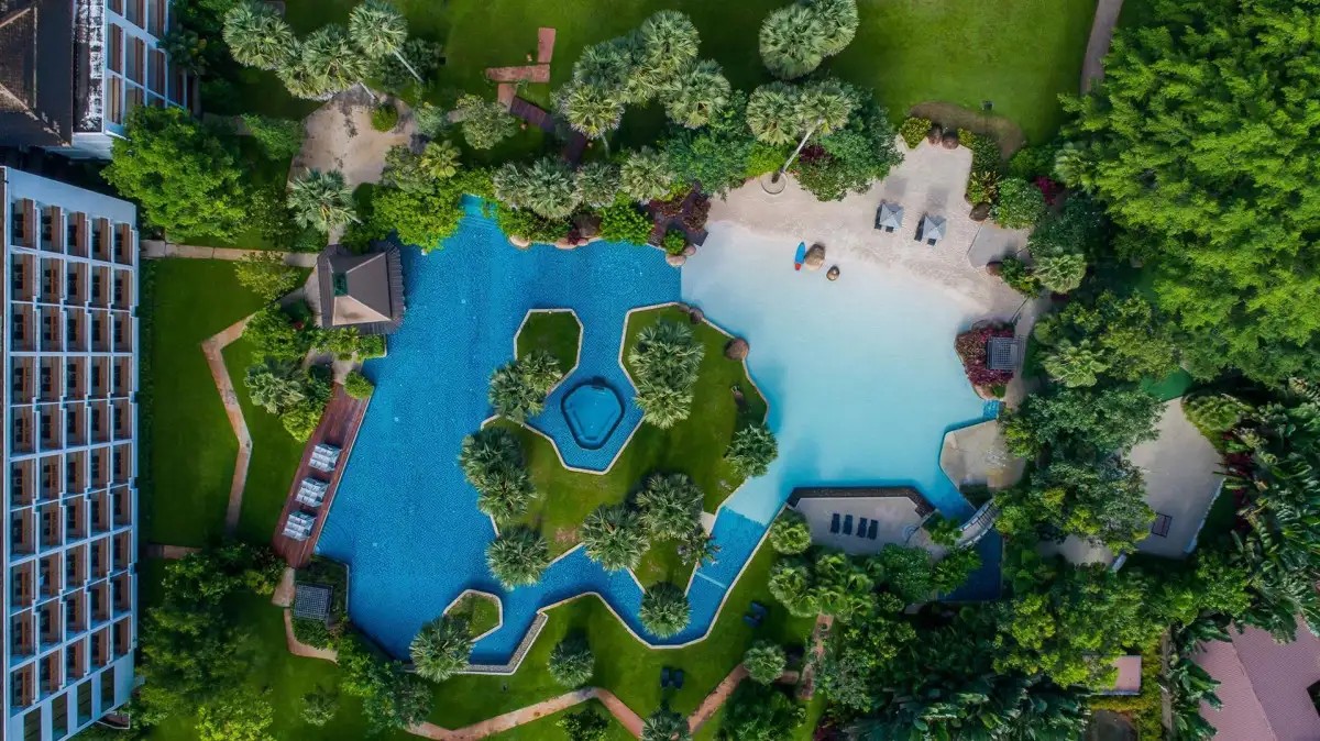 NAITHONBURI BEACH RESORT