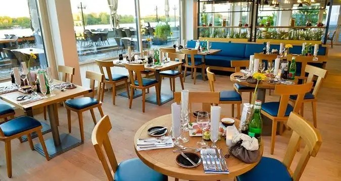 HILTON VIENNA DANUBE WATERFRONT HOTEL