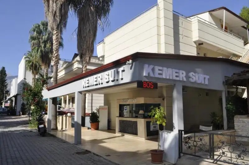 KEMER SUIT