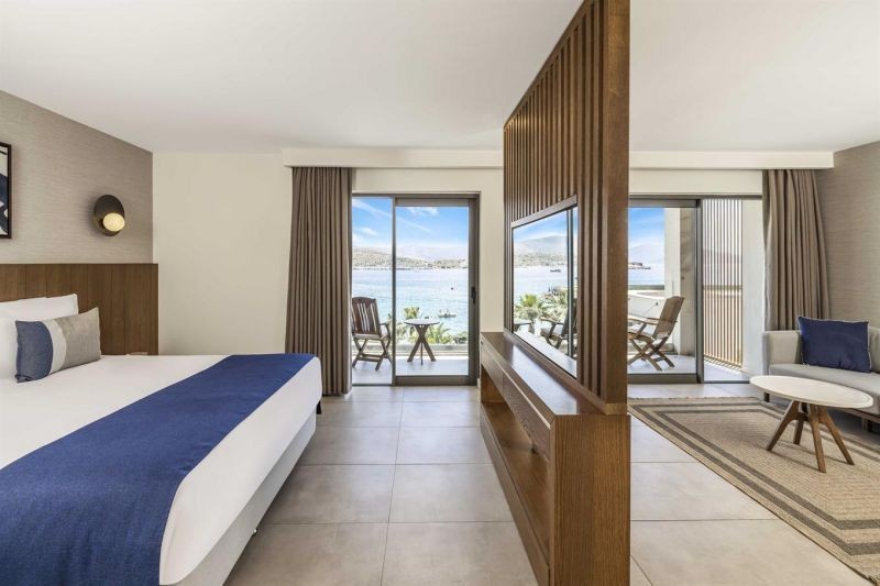 family sea view
