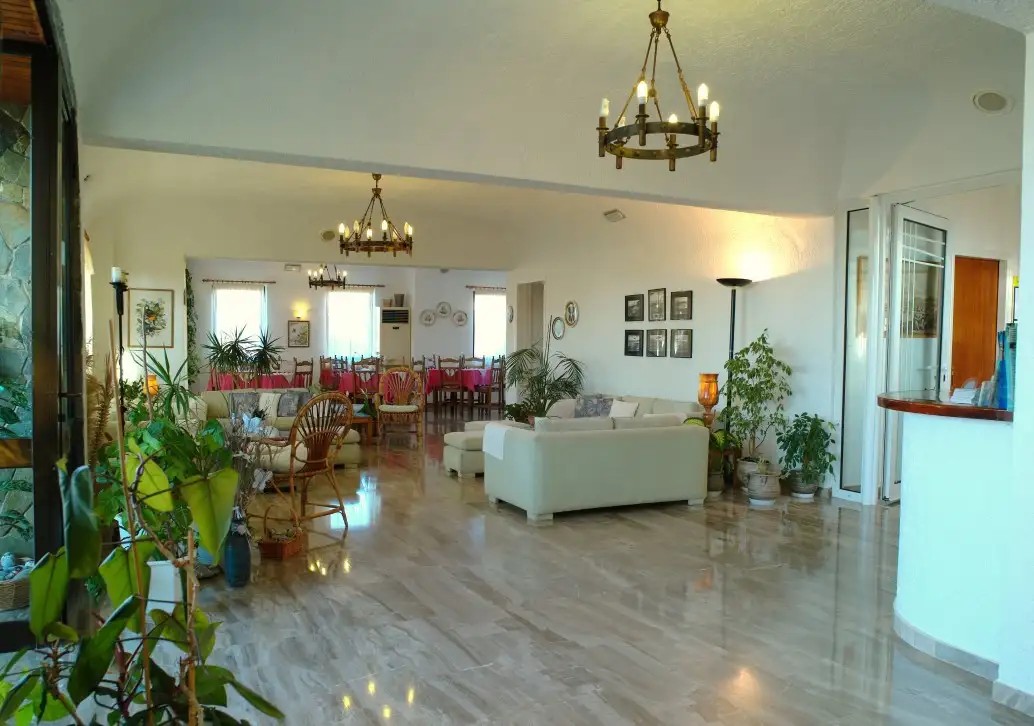 ALTIS HOTEL