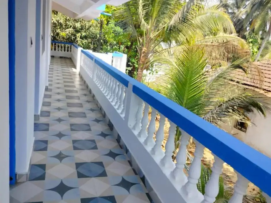 SERAS BEACH SIDE HOTEL