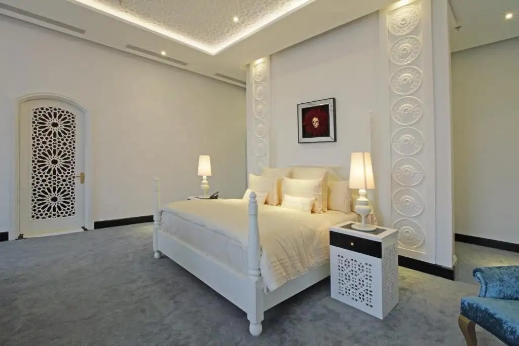 CHLOE GALLERY HOTEL SAIGON