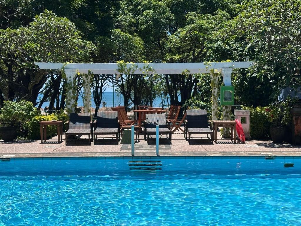 MELASTI KUTA BEACH BUNGALOWS
