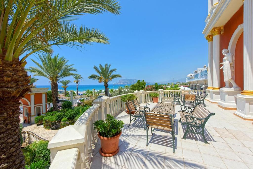 ANTIQUE ROMAN PALACE MUSEUM HOTEL ADULTS ONLY 16+
