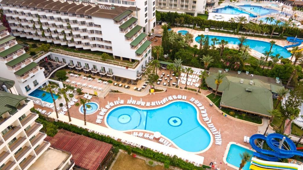 HOLIDAY PARK RESORT