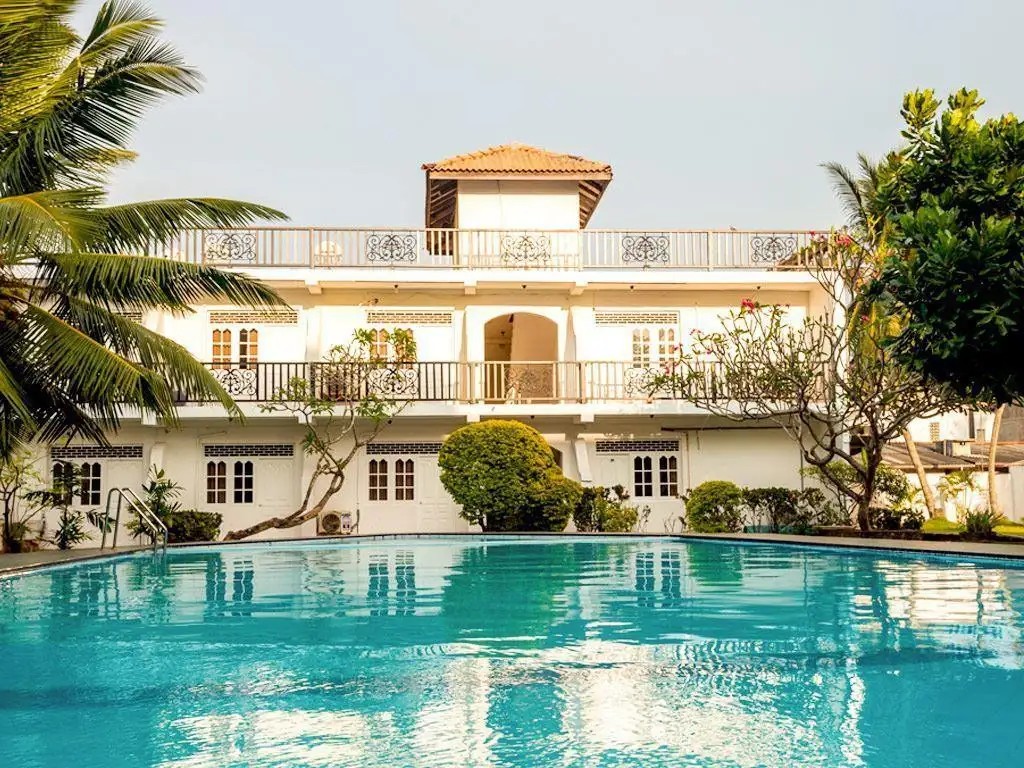 NAVRO BEACH RESORT