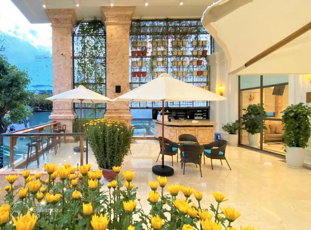 DAPHOVINA HOTEL (EX. ASTON HOTEL NHA TRANG)